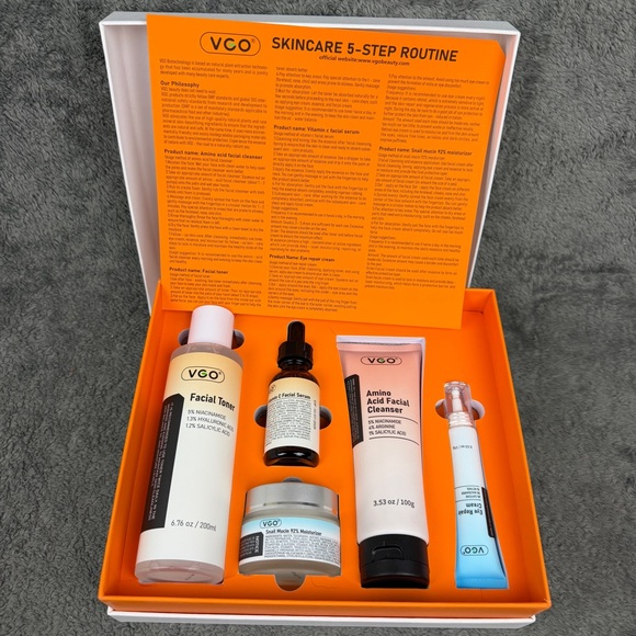 VGO Skincare 5 Step Routine in Box Brand New 11/2028 Cleanser Toner Cream Serum